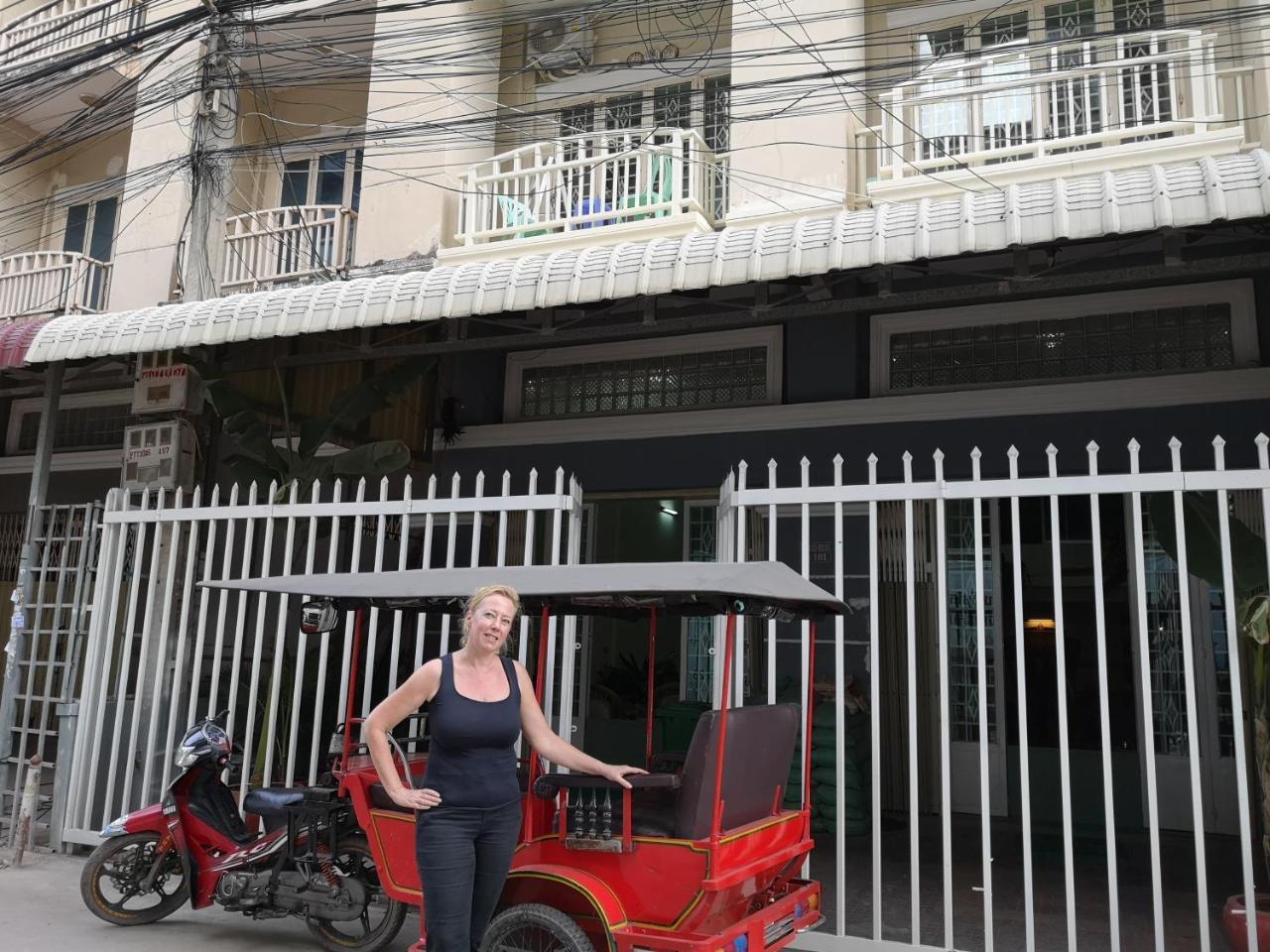 Dutch Hosted B&B, Abc Phnom-Penh Buitenkant foto