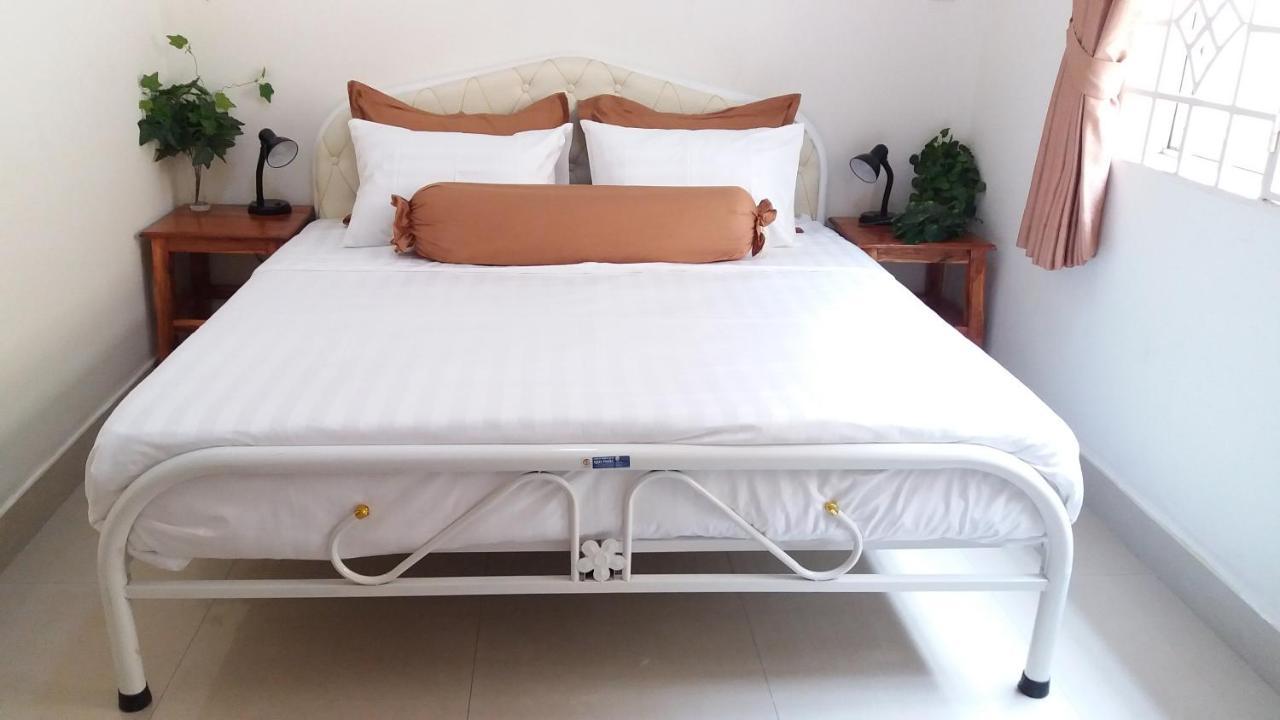 Dutch Hosted B&B, Abc Phnom-Penh Buitenkant foto